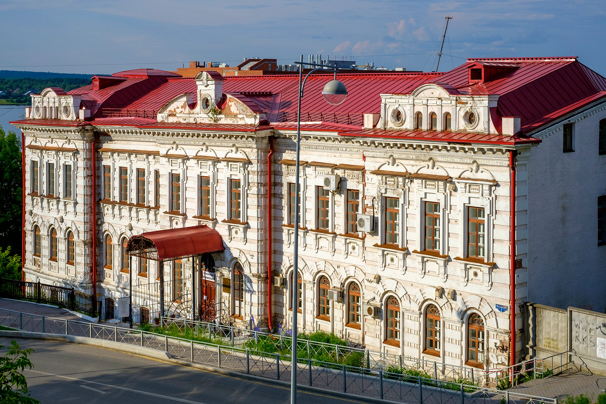 Максима Горького, 2, Институт железнодорожного транспорта, Пермь (Perm)